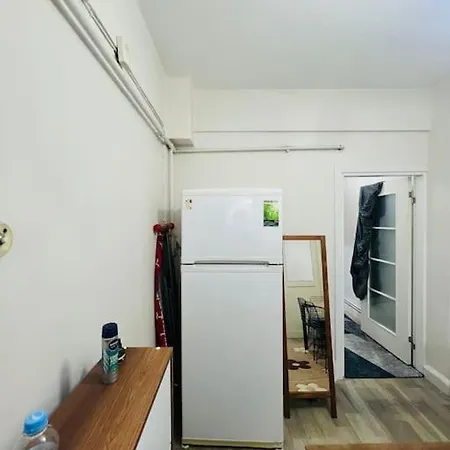 דירה Affordable Private In A Shared Flat In Sisli