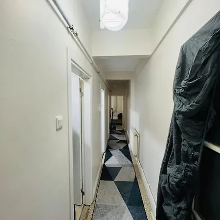 Affordable Private In A Shared Flat In Sisli דירה