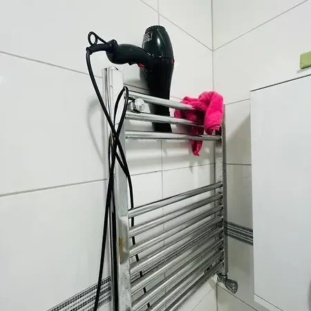Affordable Private In A Shared Flat In Sisli דירה איסטמבול