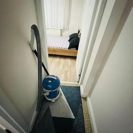 Affordable Private In A Shared Flat In Sisli דירה *