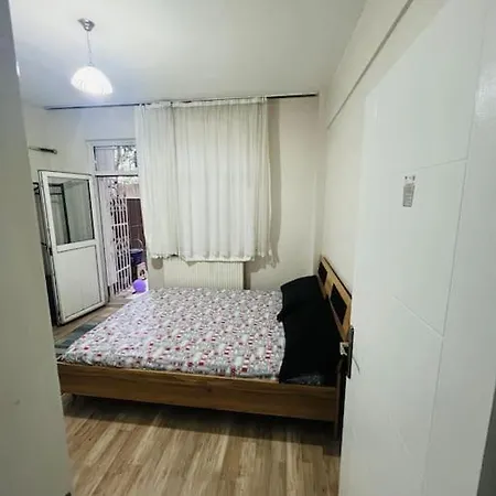 Affordable Private In A Shared Flat In Sisli דירה *
